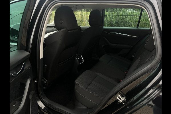 Škoda Octavia Combi 1.5 e-TSI Business Edition Plus | Carplay | Trekhaak | Stoel-/stuurverwarming
