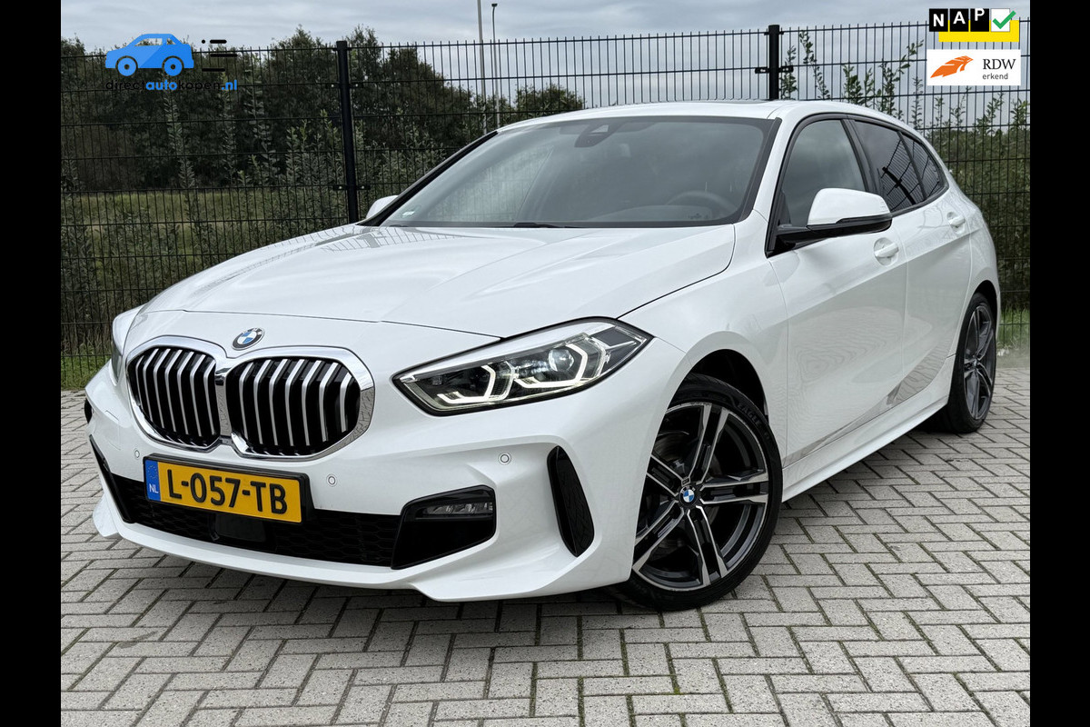 BMW 1-serie 116i High Executive M-Sport| PANO | Sport-/Schaalstoelen| M pakket | Carplay |
