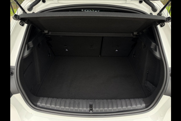 BMW 1-serie 116i High Executive M-Sport| PANO | Sport-/Schaalstoelen| M pakket | Carplay |