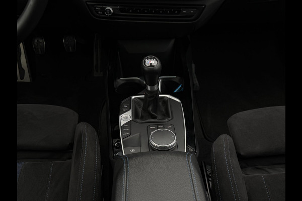 BMW 1-serie 116i High Executive M-Sport| PANO | Sport-/Schaalstoelen| M pakket | Carplay |