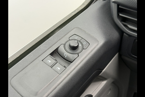 Ford Transit Custom 2.0 136PK L1 AWD LED Climate Control Cruise Control Carplay Camera 2,5t Trekgewicht