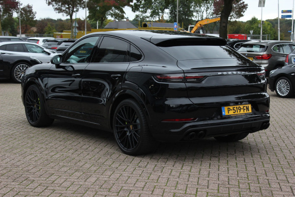 Porsche Cayenne Coupé 3.0 E-Hybrid / Trekhaak / Panoramadak / 360Camera / Luchtvering / 22'' / Leder / Sportchrono / CarPlay / Stoel+Stuurverwarming / Dodehoek / DAB / Cruise Control