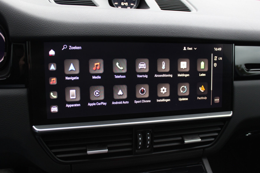 Porsche Cayenne Coupé 3.0 E-Hybrid / Trekhaak / Panoramadak / 360Camera / Luchtvering / 22'' / Leder / Sportchrono / CarPlay / Stoel+Stuurverwarming / Dodehoek / DAB / Cruise Control