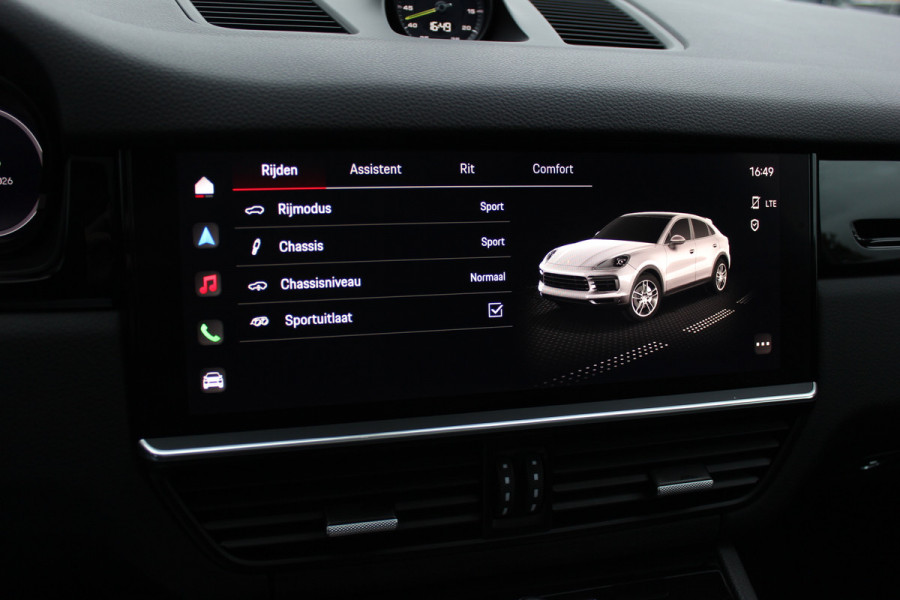 Porsche Cayenne Coupé 3.0 E-Hybrid / Trekhaak / Panoramadak / 360Camera / Luchtvering / 22'' / Leder / Sportchrono / CarPlay / Stoel+Stuurverwarming / Dodehoek / DAB / Cruise Control
