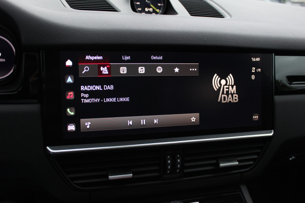 Porsche Cayenne Coupé 3.0 E-Hybrid / Trekhaak / Panoramadak / 360Camera / Luchtvering / 22'' / Leder / Sportchrono / CarPlay / Stoel+Stuurverwarming / Dodehoek / DAB / Cruise Control