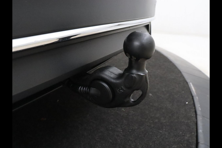 Volkswagen Tiguan 1.5 TSI Elegance | Trekhaak | Camera | Pano.Dak | LED | Adapt. Cruise | Stoel/Stuurwielverwarming | Massage stoelen|