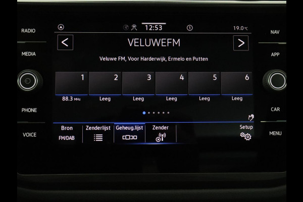 Volkswagen Tiguan 1.5 TSI Elegance | Trekhaak | Camera | Pano.Dak | LED | Adapt. Cruise | Stoel/Stuurwielverwarming | Massage stoelen|