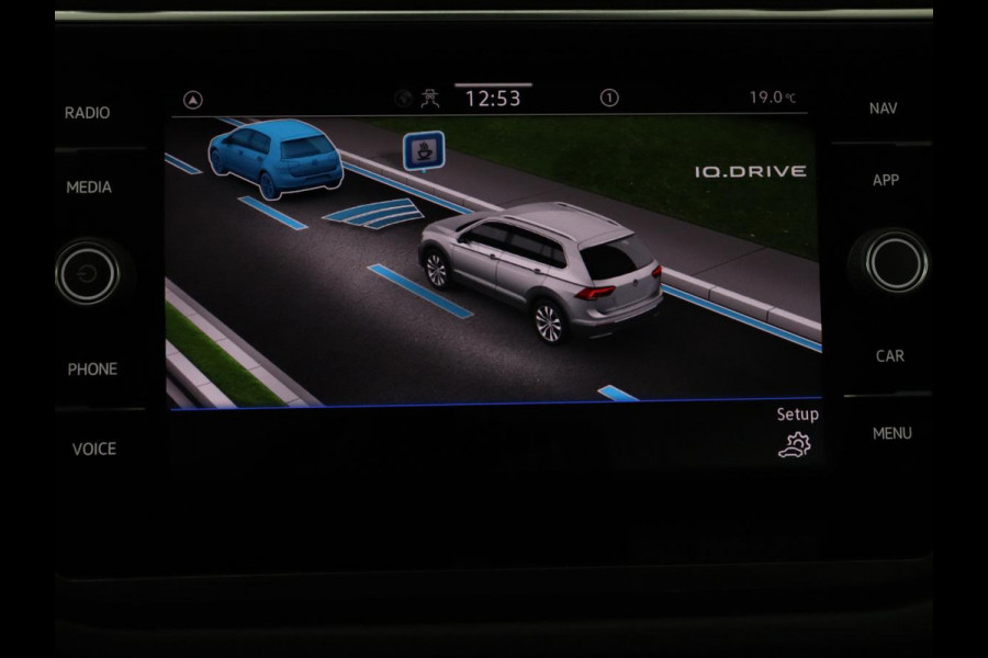 Volkswagen Tiguan 1.5 TSI Elegance | Trekhaak | Camera | Pano.Dak | LED | Adapt. Cruise | Stoel/Stuurwielverwarming | Massage stoelen|