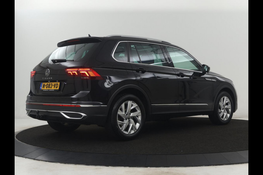 Volkswagen Tiguan 1.5 TSI Elegance | Trekhaak | Camera | Pano.Dak | LED | Adapt. Cruise | Stoel/Stuurwielverwarming | Massage stoelen|