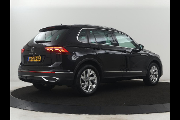 Volkswagen Tiguan 1.5 TSI Elegance | Trekhaak | Camera | Pano.Dak | LED | Adapt. Cruise | Stoel/Stuurwielverwarming | Massage stoelen|