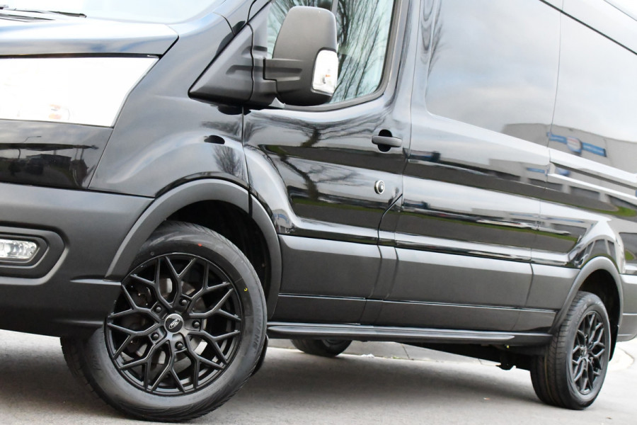 Ford Transit 350 2.0 TDCI L3H2 Black Edition Camera, Cruise, Caplay, Automaat, 130PK, Trekhaak, Multimedia, Sensoren, UNIEK!