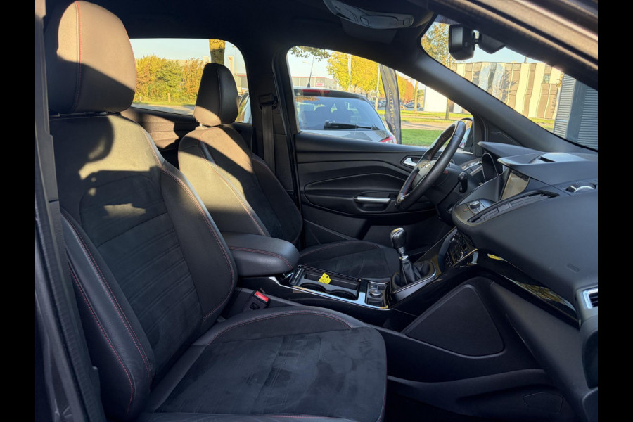 Ford Kuga 1.5 EcoBoost ST Line ✓2e Eigenaar✓Camera✓Carplay✓Navi✓Alcantara-Halfleder✓Clima✓Cruise✓6 Bak✓120pk✓18'' Lmv✓Keyless✓Pdc V+A✓Rijstrooksensor✓N.A.P✓Apk tot 03-2027