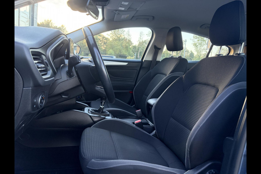 Ford Focus 1.0 EcoBoost Trend Edition Business ✓2e Eigenaar✓Carplay✓101pk✓Navi✓Clima✓Cruise✓Rijstrooksensor✓Pdc V+A✓6 Bak✓Lm velgen✓N.A.P✓Apk tot 08-2027