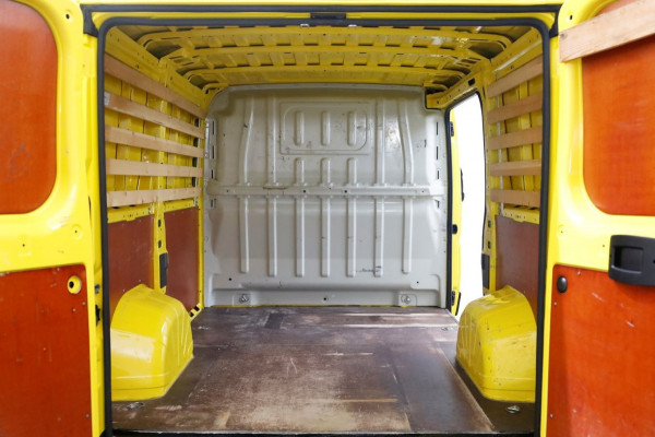 Peugeot Boxer 330 2.2 BlueHDi 140pk L1H1 Premium Airco/Standkachel 09-2020