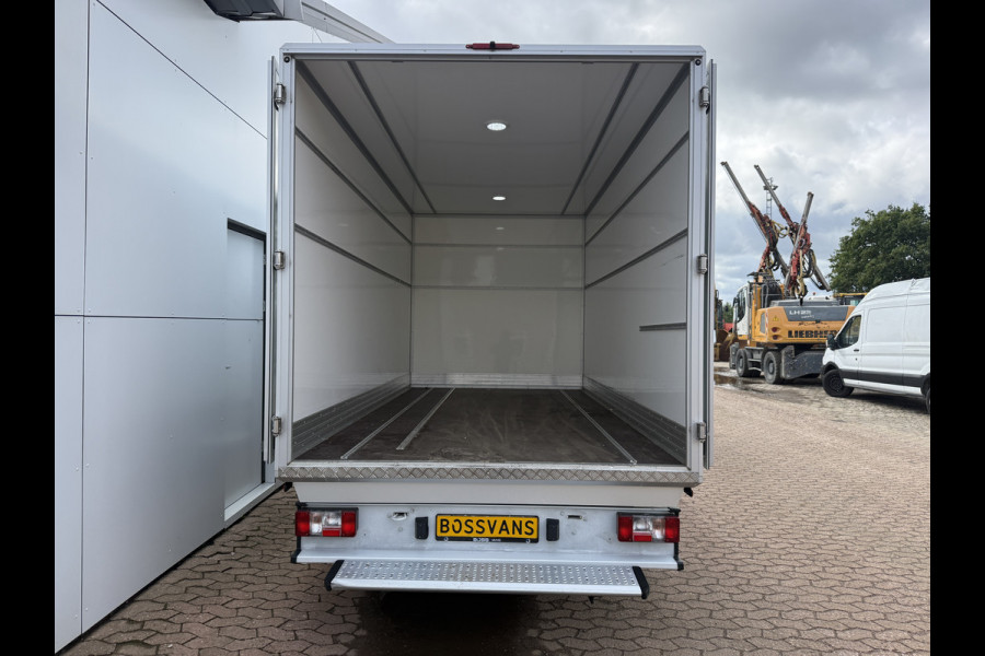 Maxus eDeliver 9 65kWh 204PK Elektrisch Bakwagen Airco ACC Carplay Camera Parkeersensoren Voor