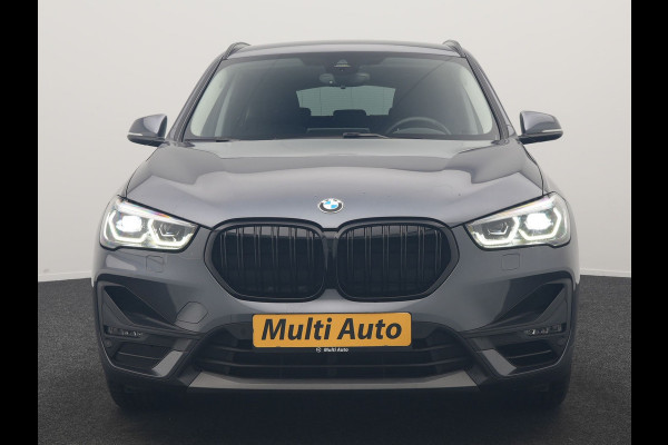 BMW X1 xDrive25e Advantage PHEV 221pk Dealer O.H | SOH 87,9% | Trekhaak Afn. | Adaptive Cruise | Head Up | Camera | Sportstoelen Memory & Verwarmd | Stuur Verwarmd | Sfeerverlichting | Navigatie | DAB | 17"L.M | Plug In Hybrid |