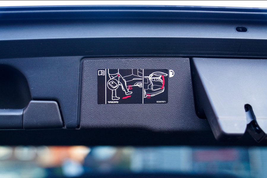 Volvo XC60 2.0 Recharge T8 AWD Mssage | Head Up Display | Stoelverkoeling | Stuurwielverwarming | Harman/Kardon | 360 Camera