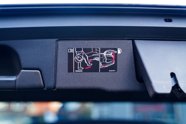 Volvo XC60 2.0 Recharge T8 AWD Mssage | Head Up Display | Stoelverkoeling | Stuurwielverwarming | Harman/Kardon | 360 Camera