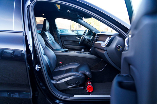 Volvo XC60 2.0 Recharge T8 AWD Mssage | Head Up Display | Stoelverkoeling | Stuurwielverwarming | Harman/Kardon | 360 Camera