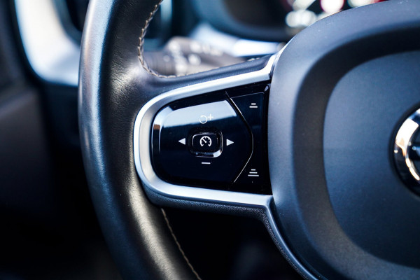 Volvo XC60 2.0 Recharge T8 AWD Mssage | Head Up Display | Stoelverkoeling | Stuurwielverwarming | Harman/Kardon | 360 Camera