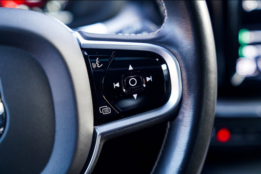 Volvo XC60 2.0 Recharge T8 AWD Mssage | Head Up Display | Stoelverkoeling | Stuurwielverwarming | Harman/Kardon | 360 Camera
