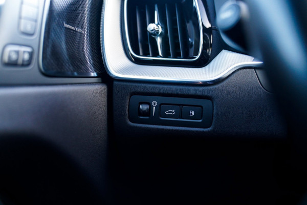 Volvo XC60 2.0 Recharge T8 AWD Mssage | Head Up Display | Stoelverkoeling | Stuurwielverwarming | Harman/Kardon | 360 Camera