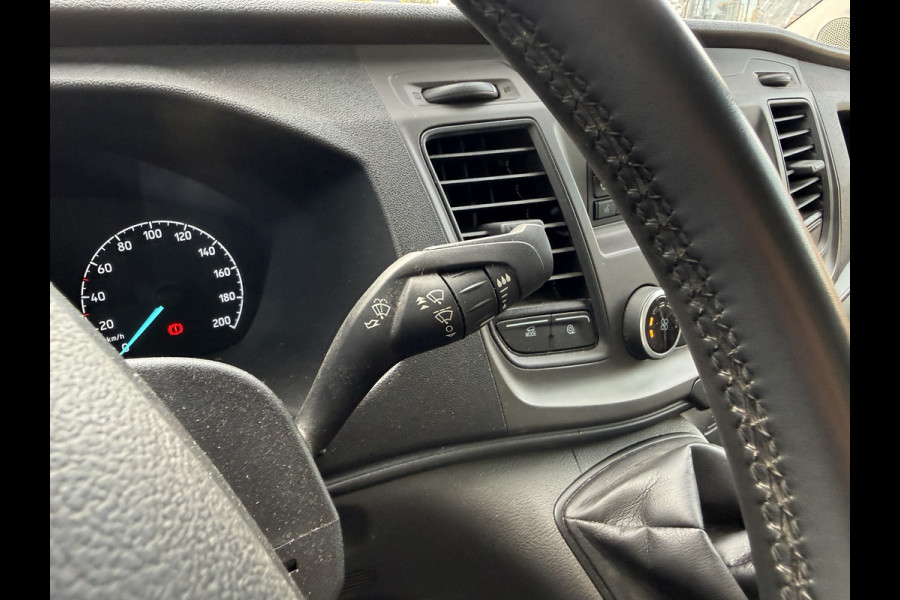 Ford Transit 2.0 TDCI 130PK Laadklep Bakwagen Cruise Control Airco Parkeersensoren Voor Koffer Bakwagen Meubelbak