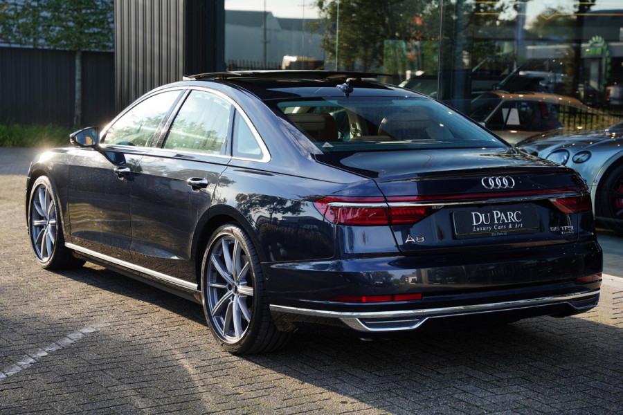 Audi A8 55 TFSI quattro Pro Line Plus / Vierwielbesturing / Panoramadak / B&O