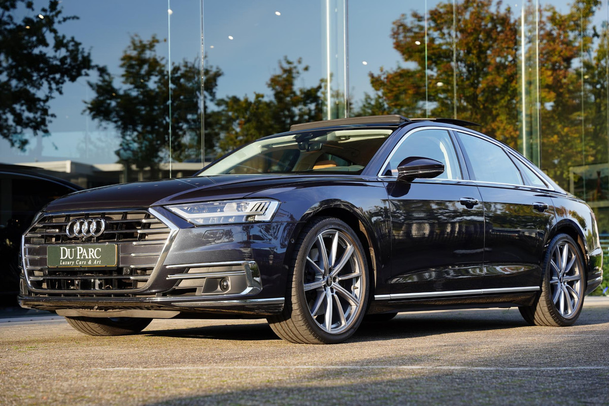 Audi A8 55 TFSI quattro Pro Line Plus / Vierwielbesturing / Panoramadak / B&O