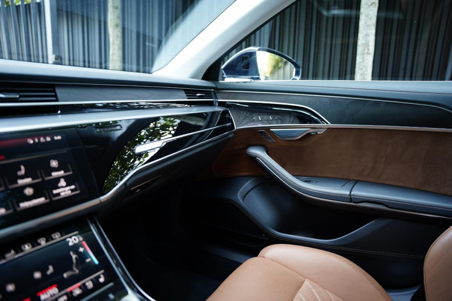 Audi A8 55 TFSI quattro Pro Line Plus / Vierwielbesturing / Panoramadak / B&O