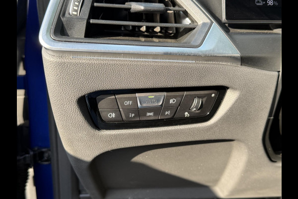 BMW i4 M50 High Executive 84 kWh 19"/SOH 99%/Lederen M-stoelen + memory/Harman Kardon/Keyless/Camera/Adaptief M onderstel/Stoelverwarming