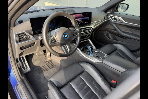BMW i4 M50 High Executive 84 kWh 19"/SOH 99%/Lederen M-stoelen + memory/Harman Kardon/Keyless/Camera/Adaptief M onderstel/Stoelverwarming