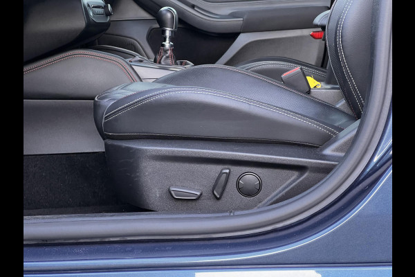 Ford FOCUS Wagon 1.0 EcoBoost Hybrid ST Line | Elektrisch uitklapbare trekhaak | 1000kg trekgewicht | Lederen bekleding | Adaptieve Cruise Control | Winter Pack |