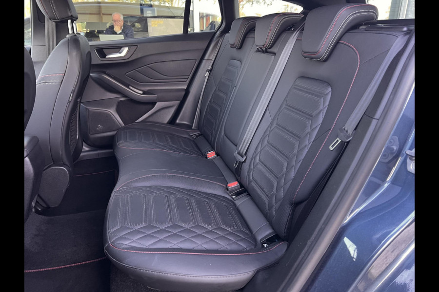 Ford FOCUS Wagon 1.0 EcoBoost Hybrid ST Line | Elektrisch uitklapbare trekhaak | 1000kg trekgewicht | Lederen bekleding | Adaptieve Cruise Control | Winter Pack |