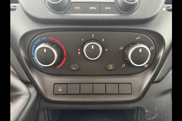 Iveco Daily 35C16 3.0 Kipper Dubbellucht L4 Airco Cruise Control 3.5T Trekhaak Lederen bekleding Benne Tipper