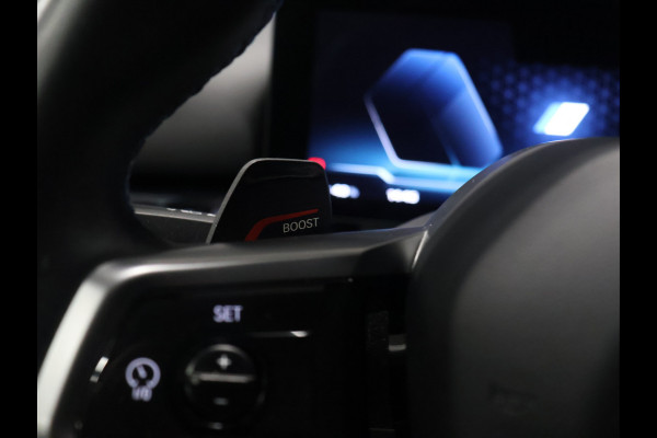 BMW i5 M60 xDrive 84 kWh M Sport Pro [PANORAMADAK, CARBON EXTERIEURPAKKET, M SPORT PAKKET, TREKHAAK, APPLE CARPLAY, ANDROID, BOWERS & WILKINS, CRUISE CONTROL, SFEERVERLICHTING, 360 CAMERA V+A, STOELVERWARMING, STUURVERWARMING, S