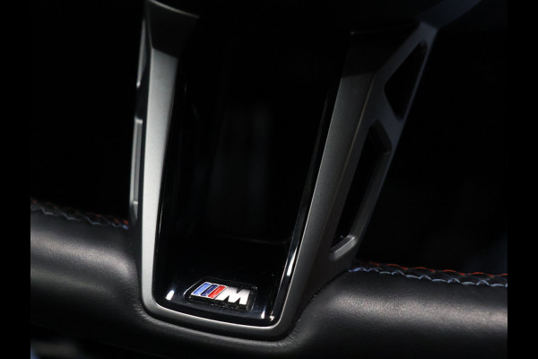 BMW i5 M60 xDrive 84 kWh M Sport Pro [PANORAMADAK, CARBON EXTERIEURPAKKET, M SPORT PAKKET, TREKHAAK, APPLE CARPLAY, ANDROID, BOWERS & WILKINS, CRUISE CONTROL, SFEERVERLICHTING, 360 CAMERA V+A, STOELVERWARMING, STUURVERWARMING, S