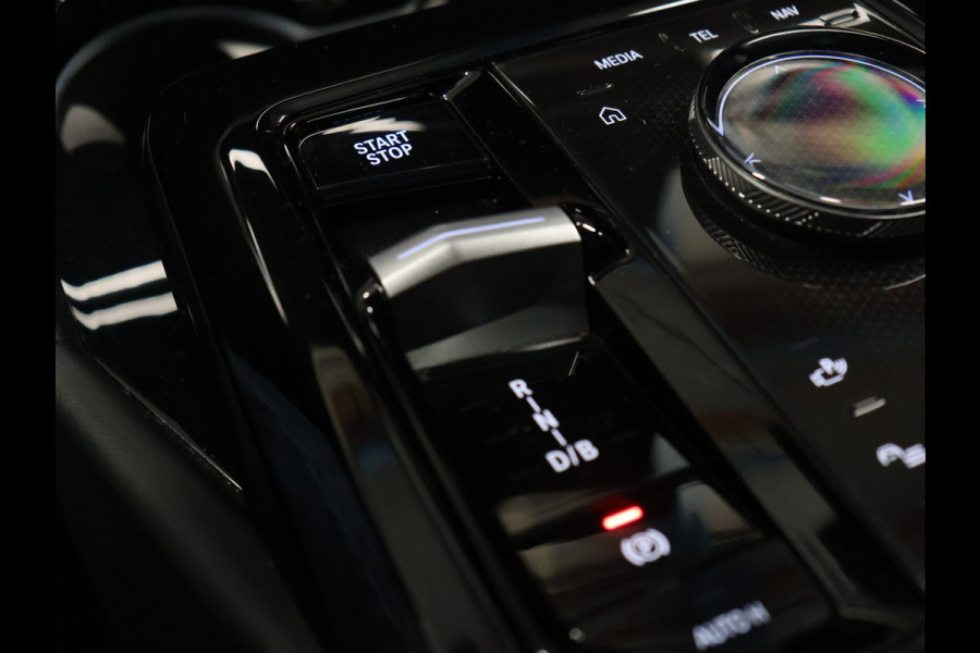 BMW i5 M60 xDrive 84 kWh M Sport Pro [PANORAMADAK, CARBON EXTERIEURPAKKET, M SPORT PAKKET, TREKHAAK, APPLE CARPLAY, ANDROID, BOWERS & WILKINS, CRUISE CONTROL, SFEERVERLICHTING, 360 CAMERA V+A, STOELVERWARMING, STUURVERWARMING, S