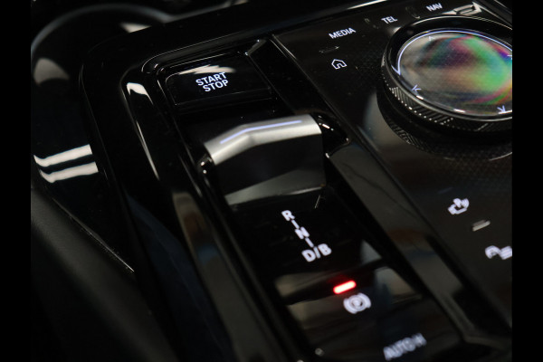 BMW i5 M60 xDrive 84 kWh M Sport Pro [PANORAMADAK, CARBON EXTERIEURPAKKET, M SPORT PAKKET, TREKHAAK, APPLE CARPLAY, ANDROID, BOWERS & WILKINS, CRUISE CONTROL, SFEERVERLICHTING, 360 CAMERA V+A, STOELVERWARMING, STUURVERWARMING, S