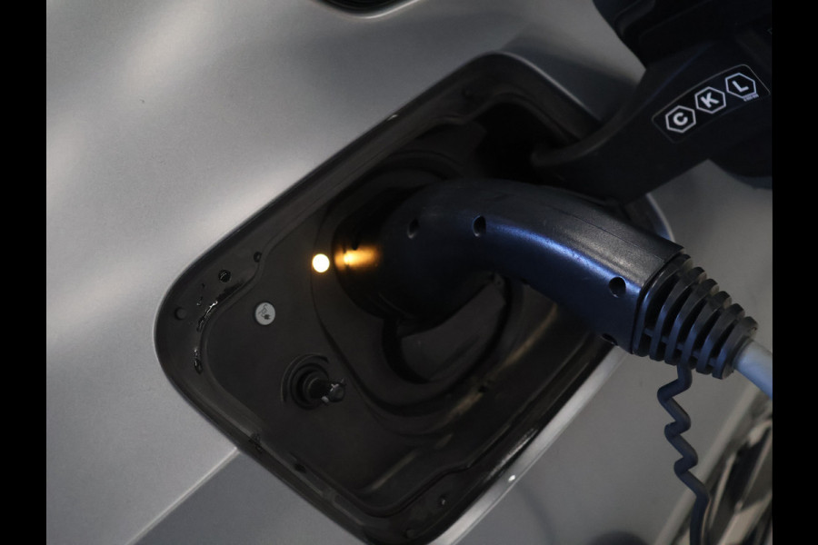 BMW i5 M60 xDrive 84 kWh M Sport Pro [PANORAMADAK, CARBON EXTERIEURPAKKET, M SPORT PAKKET, TREKHAAK, APPLE CARPLAY, ANDROID, BOWERS & WILKINS, CRUISE CONTROL, SFEERVERLICHTING, 360 CAMERA V+A, STOELVERWARMING, STUURVERWARMING, S