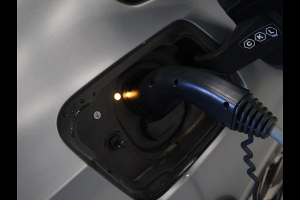 BMW i5 M60 xDrive 84 kWh M Sport Pro [PANORAMADAK, CARBON EXTERIEURPAKKET, M SPORT PAKKET, TREKHAAK, APPLE CARPLAY, ANDROID, BOWERS & WILKINS, CRUISE CONTROL, SFEERVERLICHTING, 360 CAMERA V+A, STOELVERWARMING, STUURVERWARMING, S
