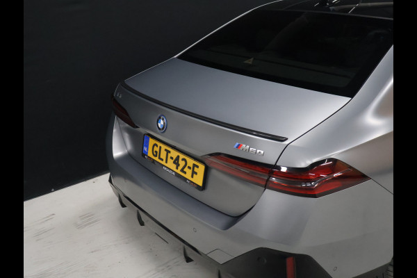 BMW i5 M60 xDrive 84 kWh M Sport Pro [PANORAMADAK, CARBON EXTERIEURPAKKET, M SPORT PAKKET, TREKHAAK, APPLE CARPLAY, ANDROID, BOWERS & WILKINS, CRUISE CONTROL, SFEERVERLICHTING, 360 CAMERA V+A, STOELVERWARMING, STUURVERWARMING, S
