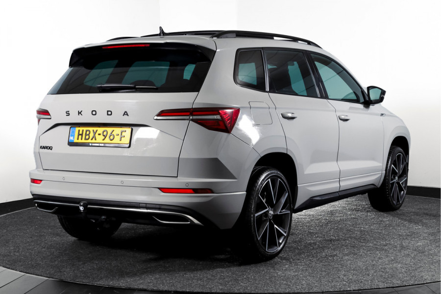Škoda Karoq 1.5 TSI ACT Sportline Business 150 PK | S/K-Panodak | Dig. Cockpit | Adapt. Cruise | Stoel-+Stuurverw. | PDC | Camera | NAV + App. Connect | ECC | Afn. Trekhaak | LM 19" |