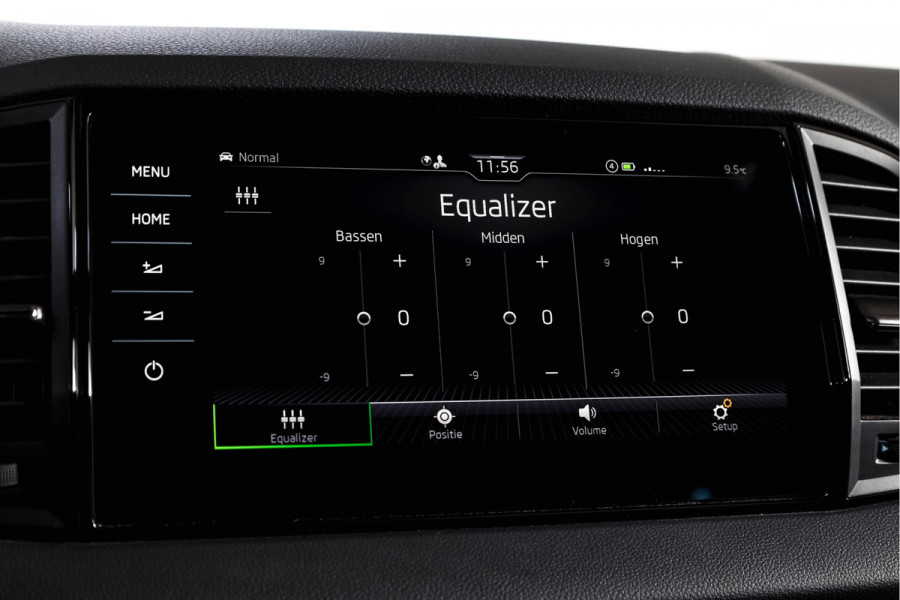 Škoda Karoq 1.5 TSI ACT Sportline Business 150 PK | S/K-Panodak | Dig. Cockpit | Adapt. Cruise | Stoel-+Stuurverw. | PDC | Camera | NAV + App. Connect | ECC | Afn. Trekhaak | LM 19" |