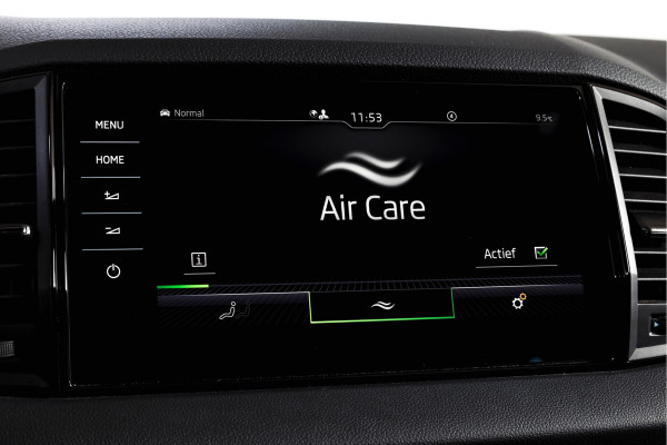 Škoda Karoq 1.5 TSI ACT Sportline Business 150 PK | S/K-Panodak | Dig. Cockpit | Adapt. Cruise | Stoel-+Stuurverw. | PDC | Camera | NAV + App. Connect | ECC | Afn. Trekhaak | LM 19" |