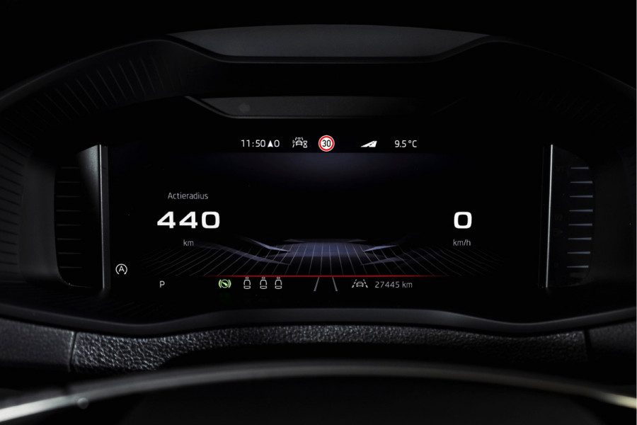 Škoda Karoq 1.5 TSI ACT Sportline Business 150 PK | S/K-Panodak | Dig. Cockpit | Adapt. Cruise | Stoel-+Stuurverw. | PDC | Camera | NAV + App. Connect | ECC | Afn. Trekhaak | LM 19" |