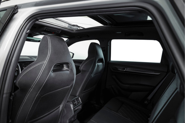Škoda Karoq 1.5 TSI ACT Sportline Business 150 PK | S/K-Panodak | Dig. Cockpit | Adapt. Cruise | Stoel-+Stuurverw. | PDC | Camera | NAV + App. Connect | ECC | Afn. Trekhaak | LM 19" |