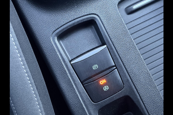 Ford Focus 1.0 EcoBoost Trend Edition Business ✓2e Eigenaar✓Carplay✓101pk✓Navi✓Clima✓Cruise✓Rijstrooksensor✓Pdc V+A✓6 Bak✓Lm velgen✓N.A.P✓Apk tot 08-2027