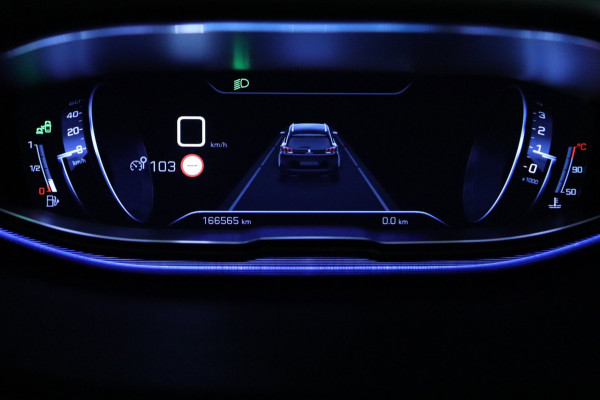 Peugeot 5008 1.2 PureTech Blue GT-Line / PANO / KEYLESS / CAMERA / FOCAL / CARPLAY