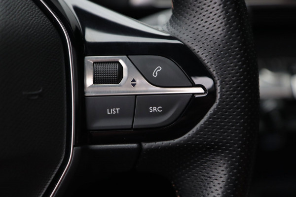Peugeot 5008 1.2 PureTech Blue GT-Line / PANO / KEYLESS / CAMERA / FOCAL / CARPLAY